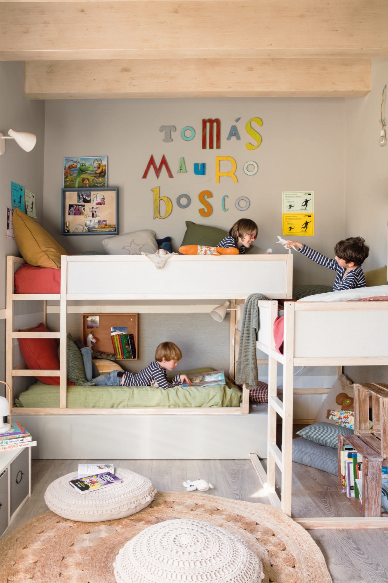 Dormitorio infantil con literas. 