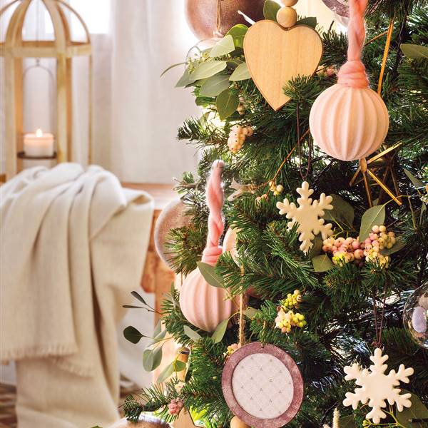 Cómo decorar el árbol de Navidad como una estilista