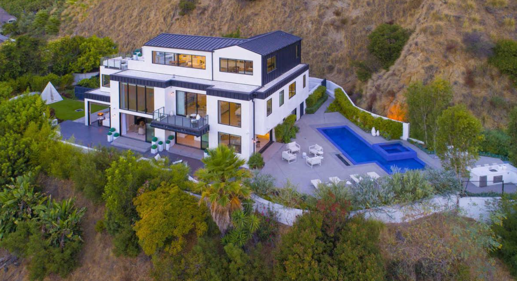 Vista aerea de la casa de Demi Lovato en Los Angeles