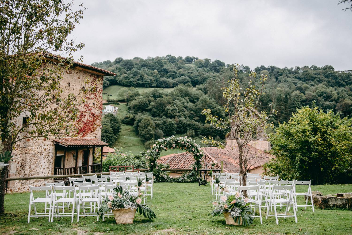 fina para bodas - Martin Valle. Ofrecer solo un lugar para la ceromonia