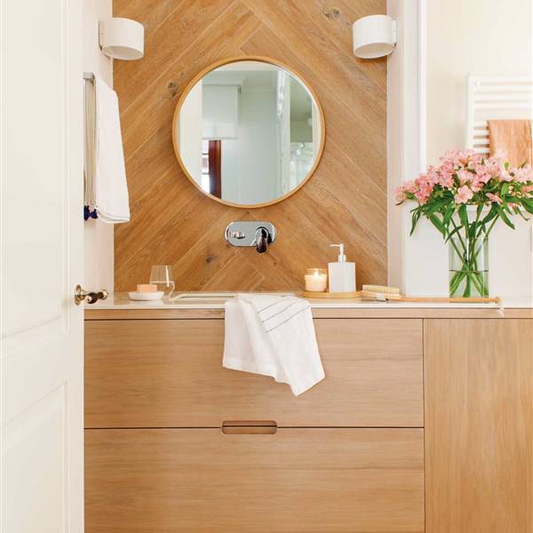 Muebles de madera en el baño: ventajas e inconvenientes