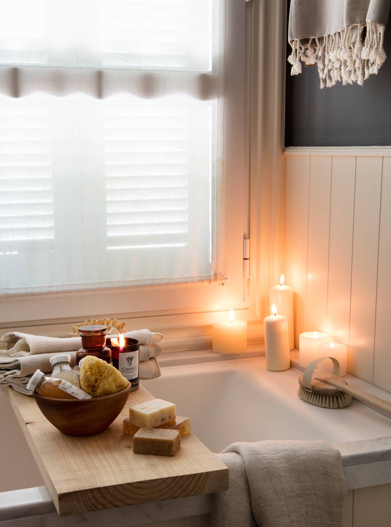 Baño romántico con velas.