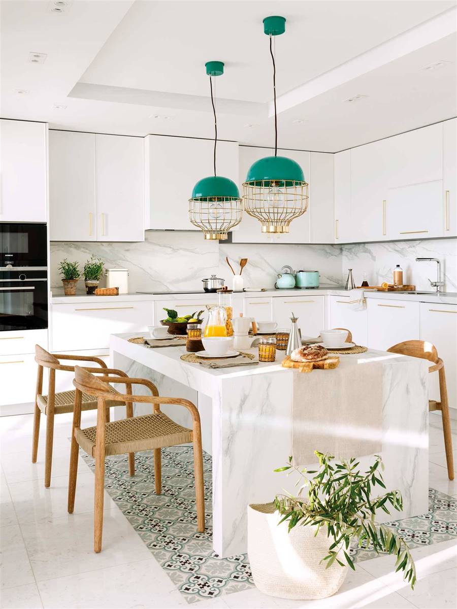 Cocinas con office prácticas y muy acogedoras que inspirarán tu próxima ...
