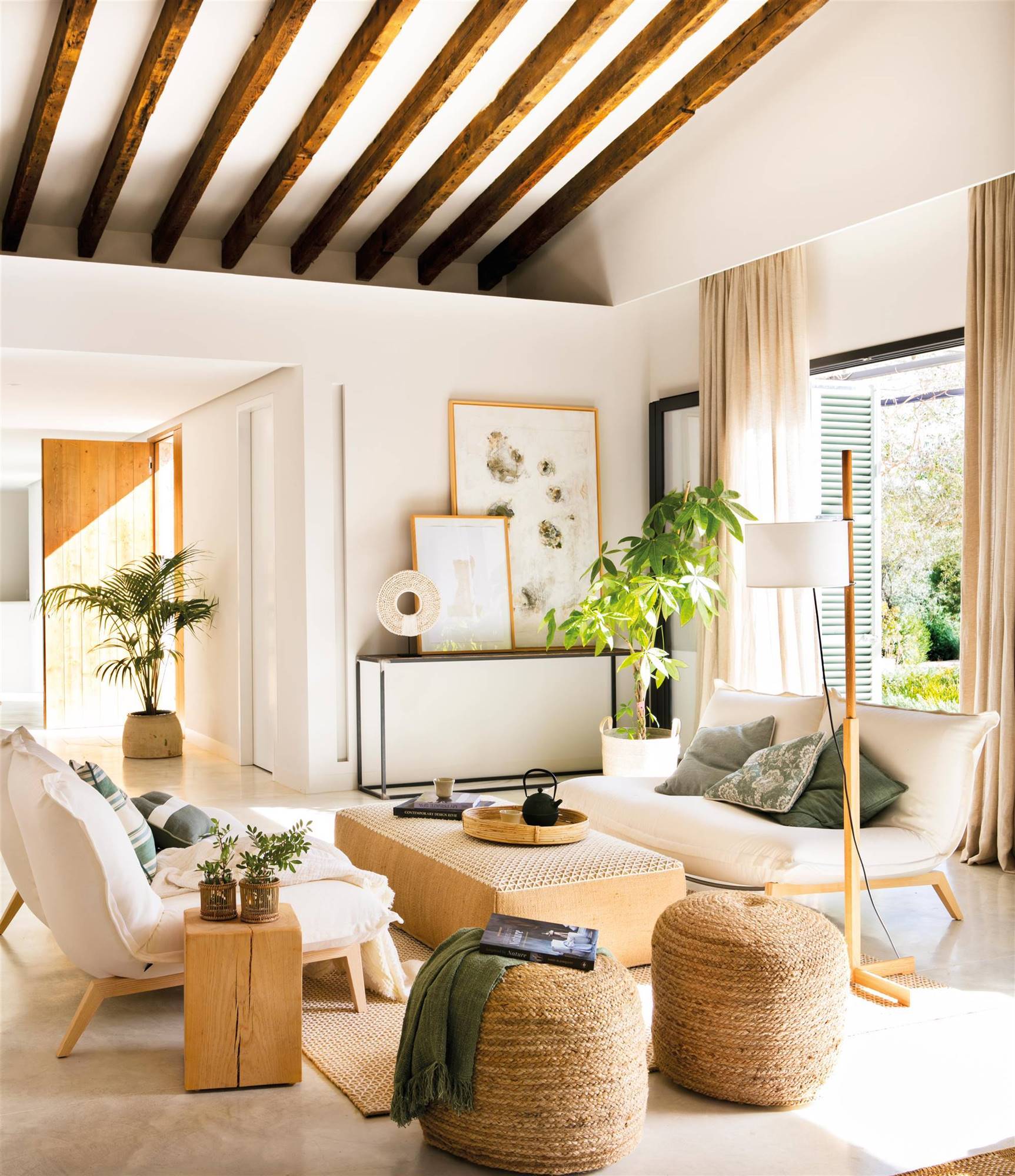 Ideas de decoración modernas y elegantes: muebles de madera clara. 