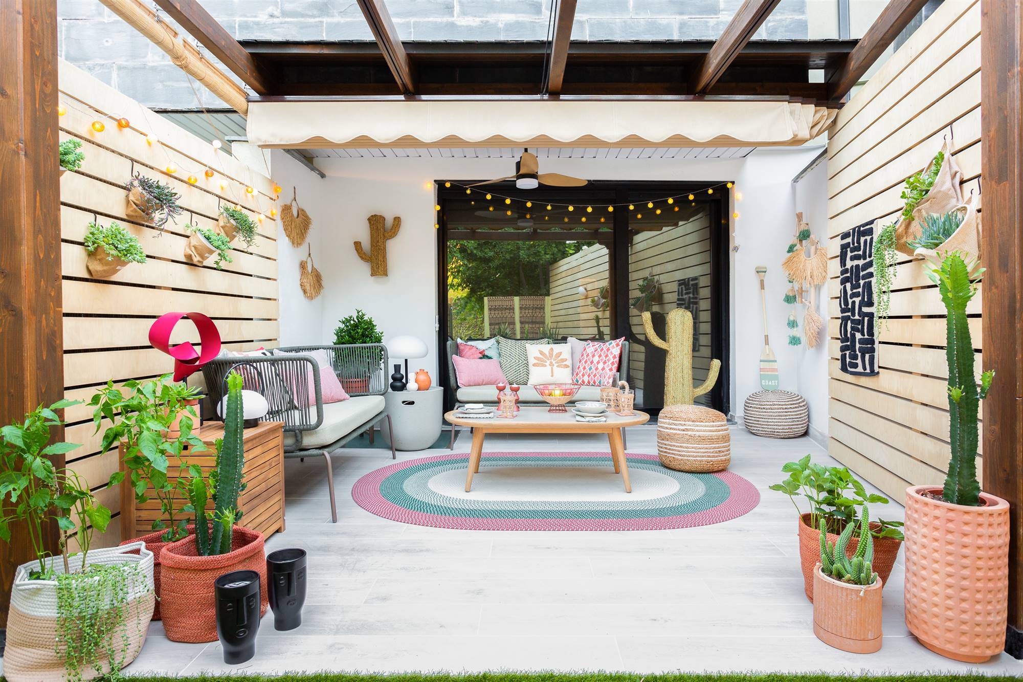 Ahora: una terraza colorida y llena de estilo 