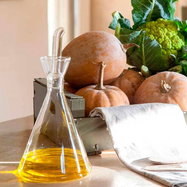 8 beneficios del aceite de oliva ecológico: mejora tus recetas y protege la salud del planeta 