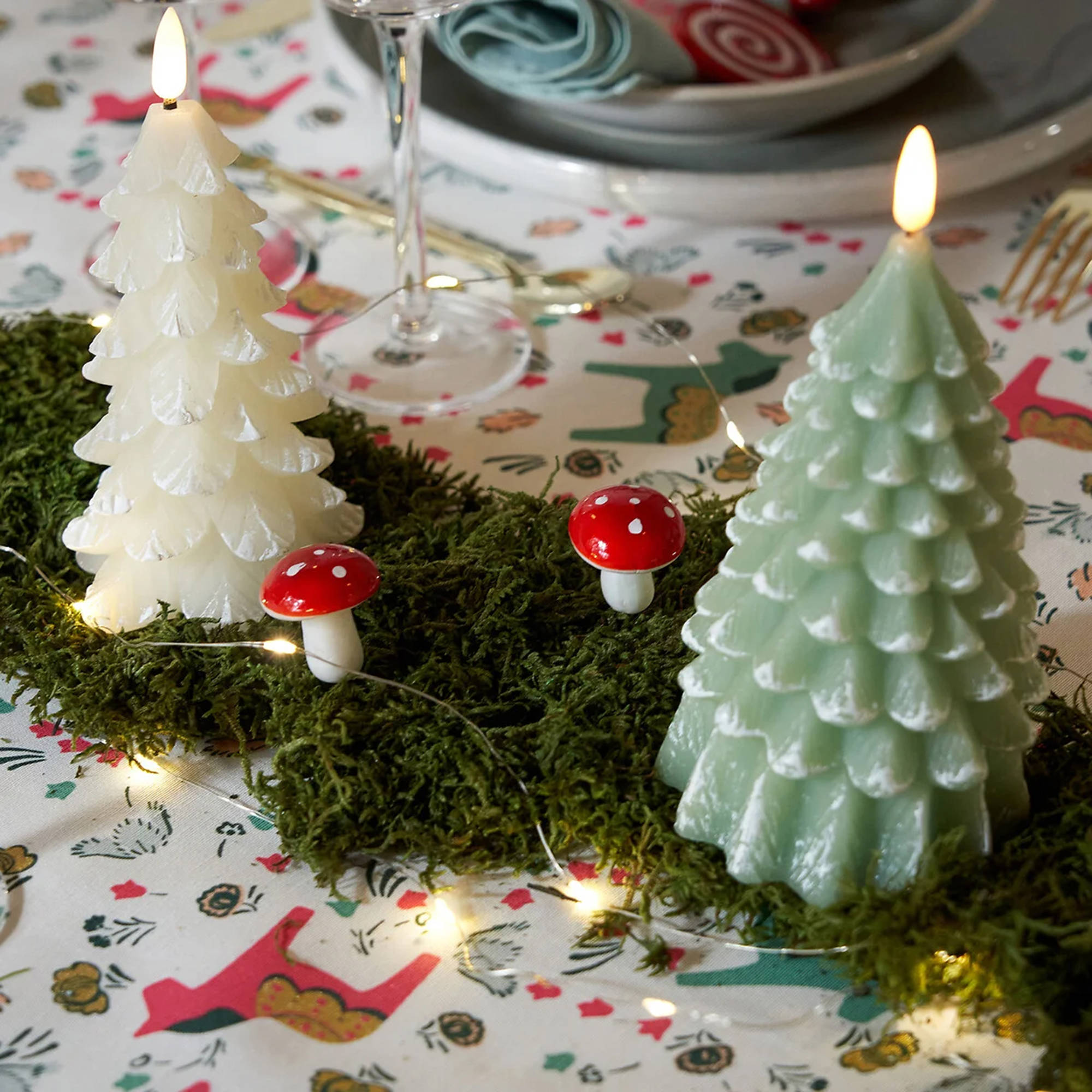 Velas de mesa en forma de árbol navideño de La Redoute.