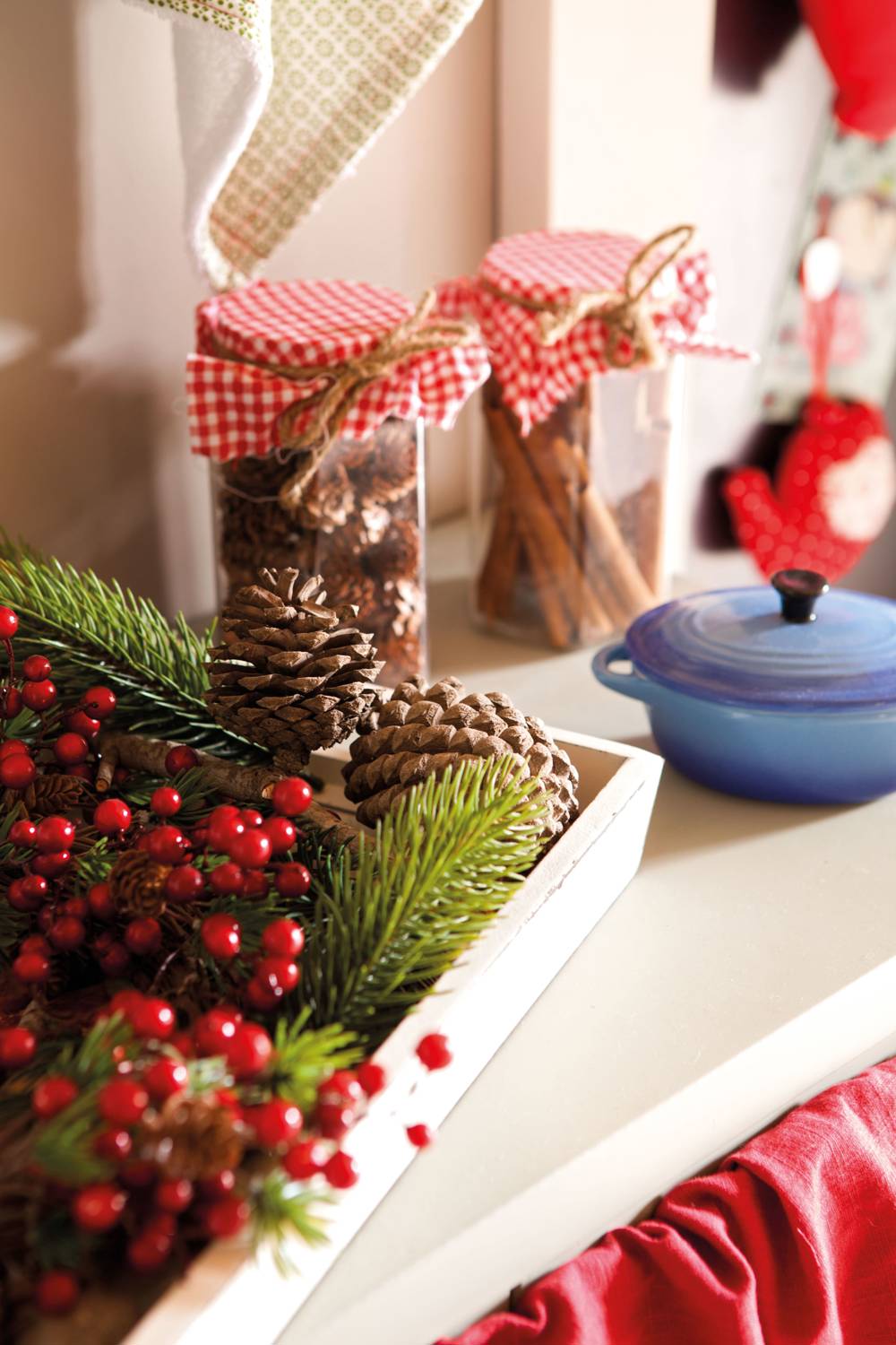4 ideas facilísimas, rápidas y bonitas para decorar tarros de cristal de Navidad.