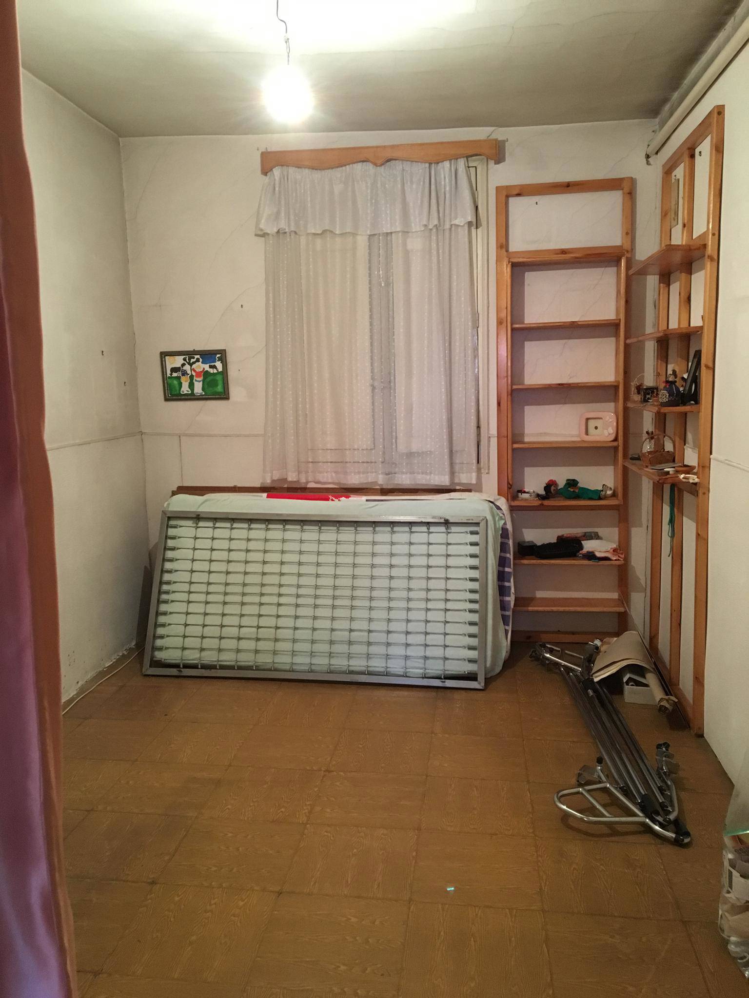 Dormitorio infantil antes de la reforma.