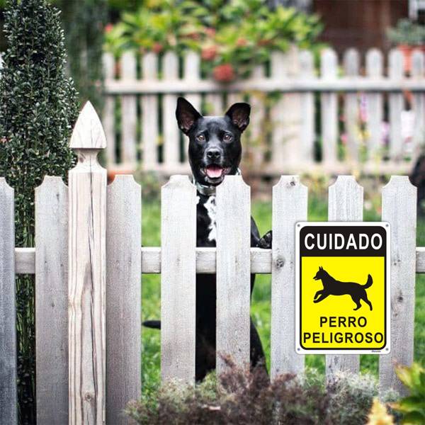 ¡Cuidado con el perro! ⚠️ ¿Es obligatorio poner el cartel en España?