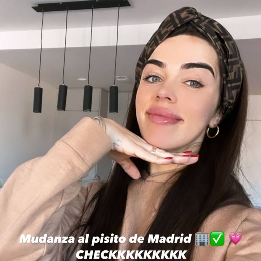 Violeta en su piso nuevo de Madrid