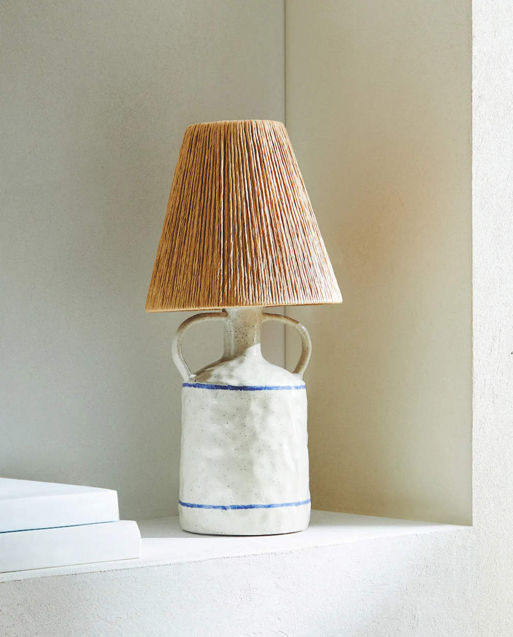 Una lámpara con un punto de artesanía