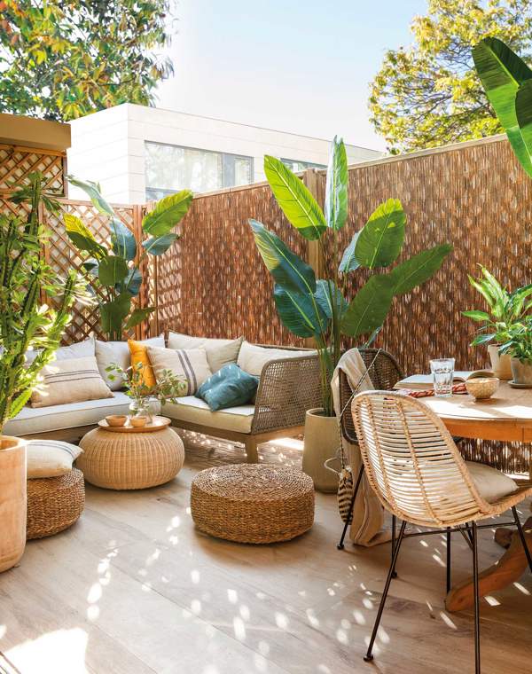 Ana Utrilla, interiorista, y sus 5 ideas MUY FÁCILES para dar personalidad a tu balcón, terraza o patio: "No es necesario que llenes todo de muebles" 
