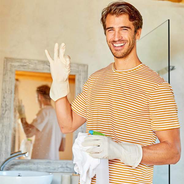 11 cosas para limpiar el BAÑO que una profesional de la limpieza SIEMPRE hace, según la experta Paula Seiton.