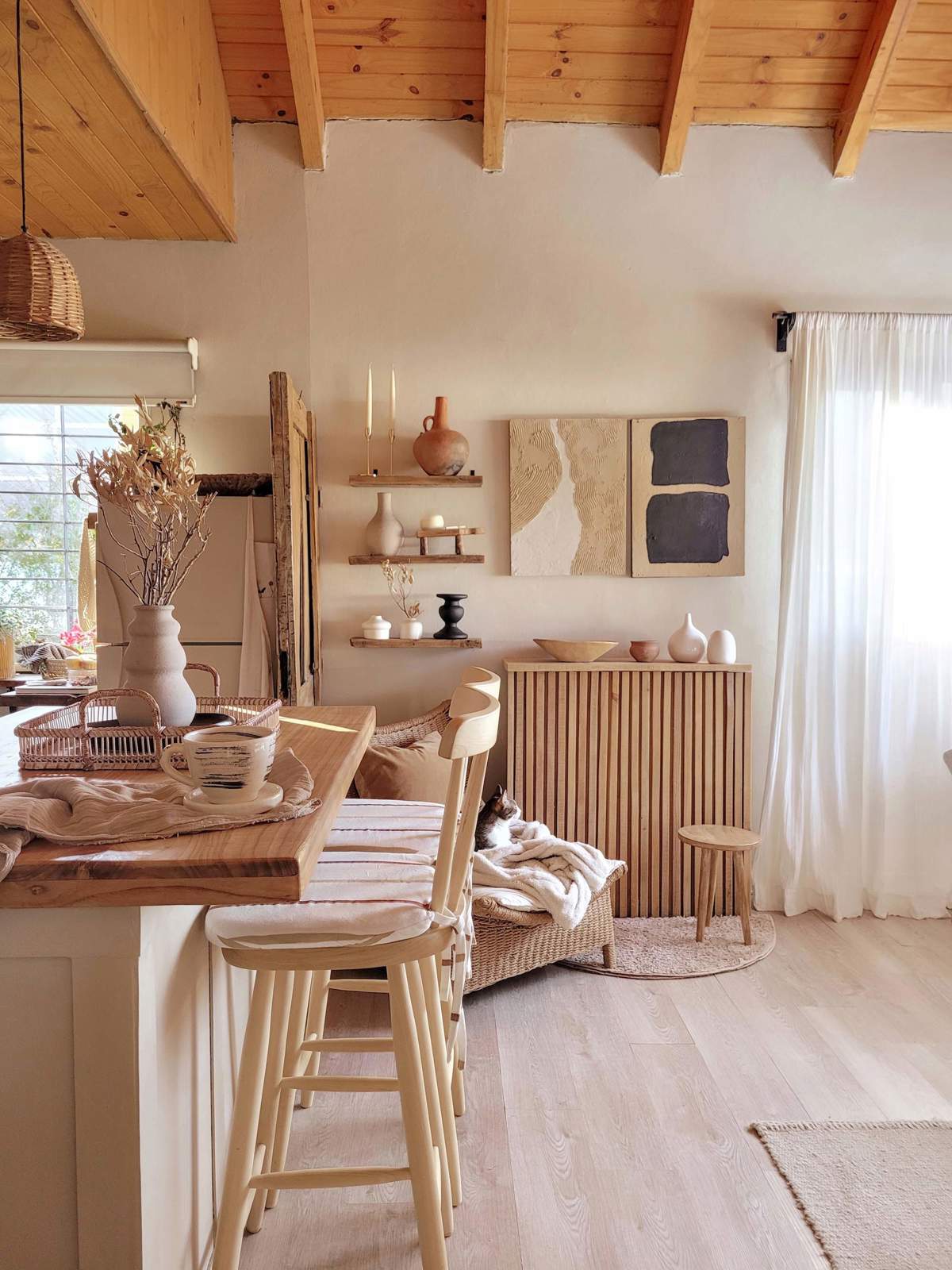 La estilosa casita de montaña con deco slow, rústica y moderna de la ...