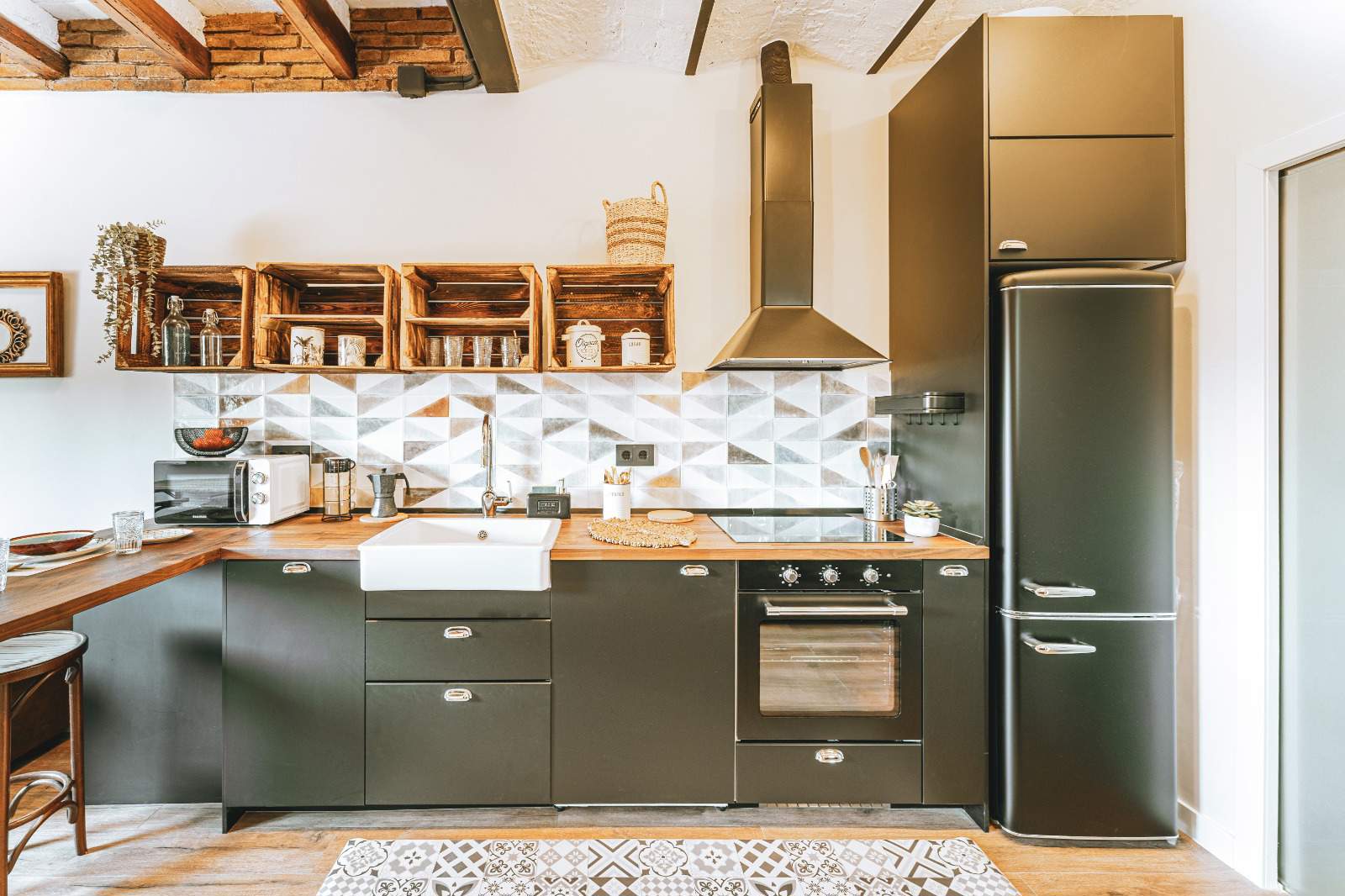 Después de la cocina del piso de 30 m2 en la calle Lleida de Barcelona, una reforma de Renta Invest.