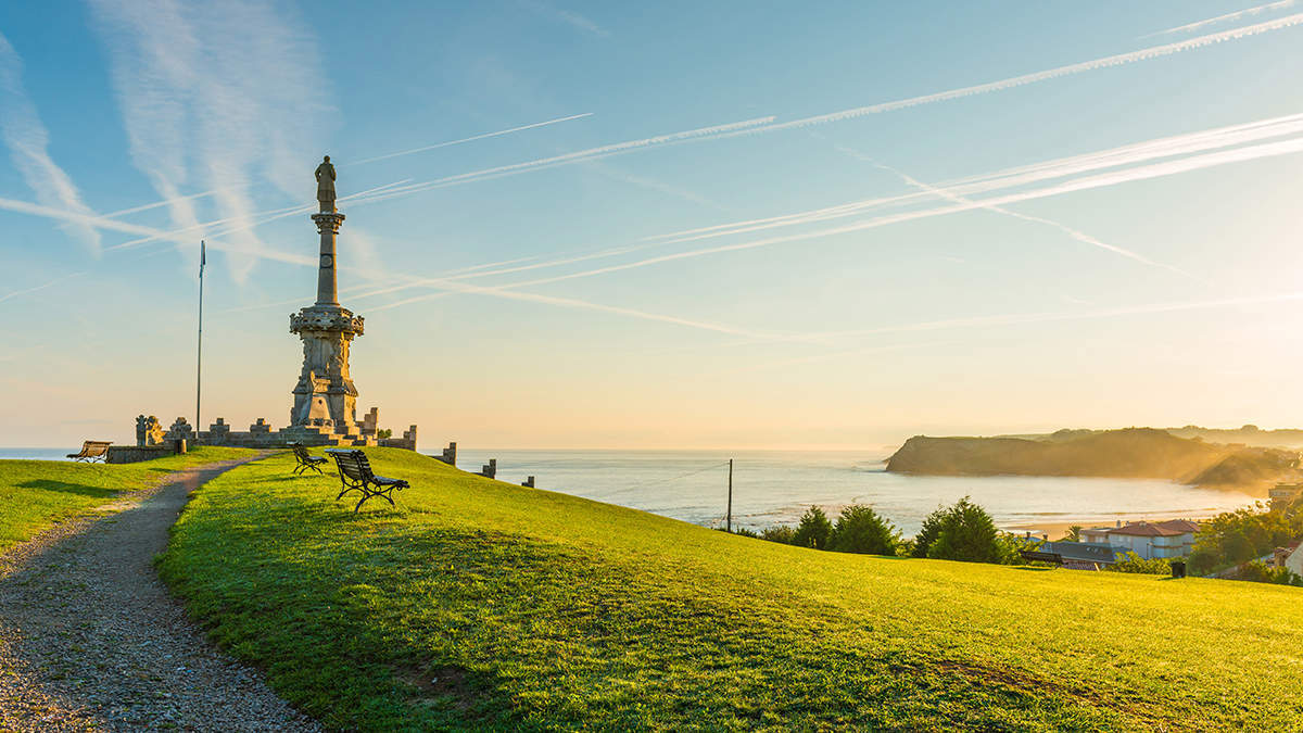 Estátua del Parque Güell y Martos de Comillas