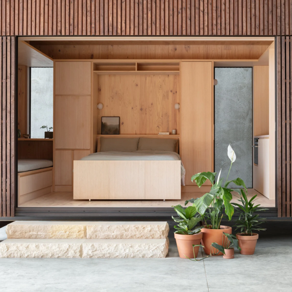 La mini casa de 20 m2 hecha de madera sostenible, cálida y acogedora, a la que no le falta de nada