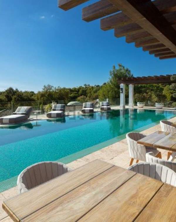 Entramos en las 5 casas más caras y lujosas de España: increíbles MANSIONES y PALACIOS que te harán soñar