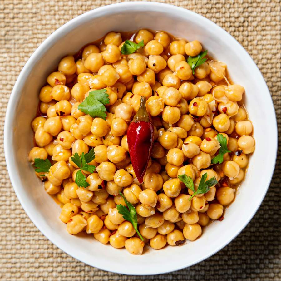 Este ingrediente que ya tienes en la cocina, ablanda los garbanzos a la velocidad del rayo