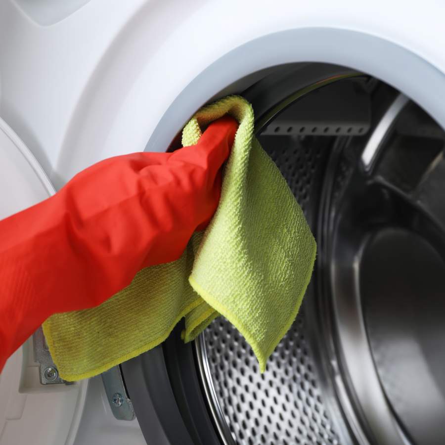 Cómo eliminar el moho de la goma de la lavadora con este sencillo truco de limpieza