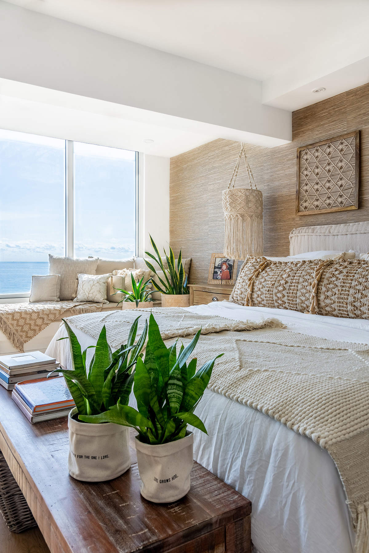 El dormitorio de la lectora Elena decorado como Ibiza