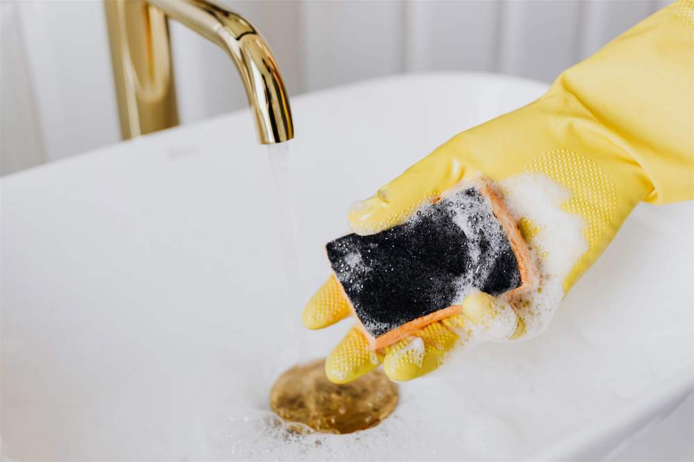 Los 6 lugares más sucios de la cocina y cómo limpiarlos 