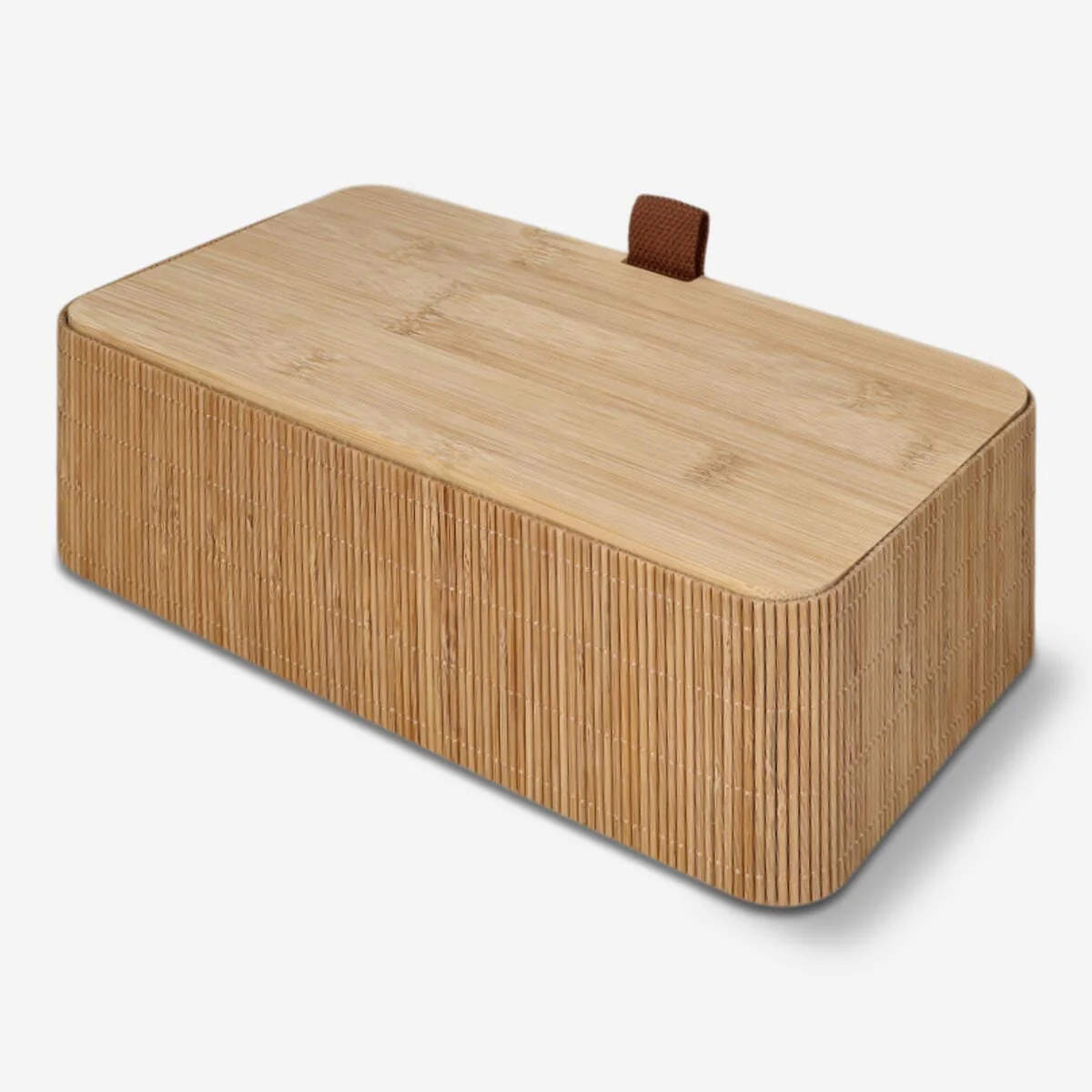 Caja de bambú con tapa.