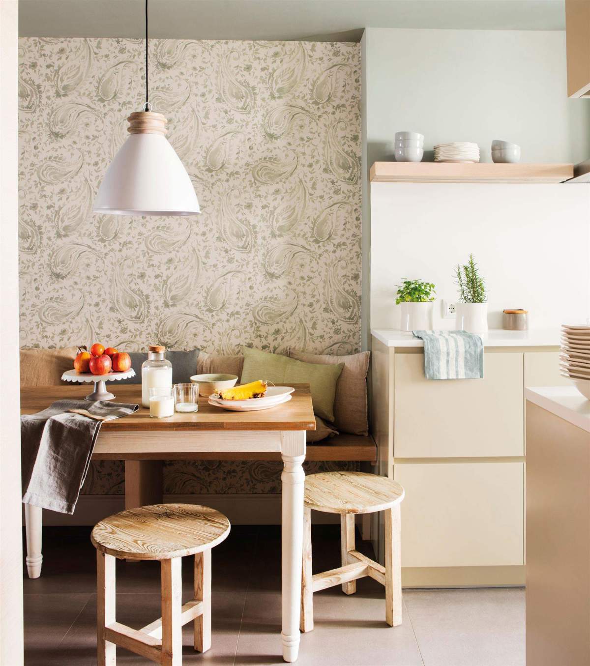8 cocinas con zona de desayuno (offices, barras, mesitas...) bonitas y ...