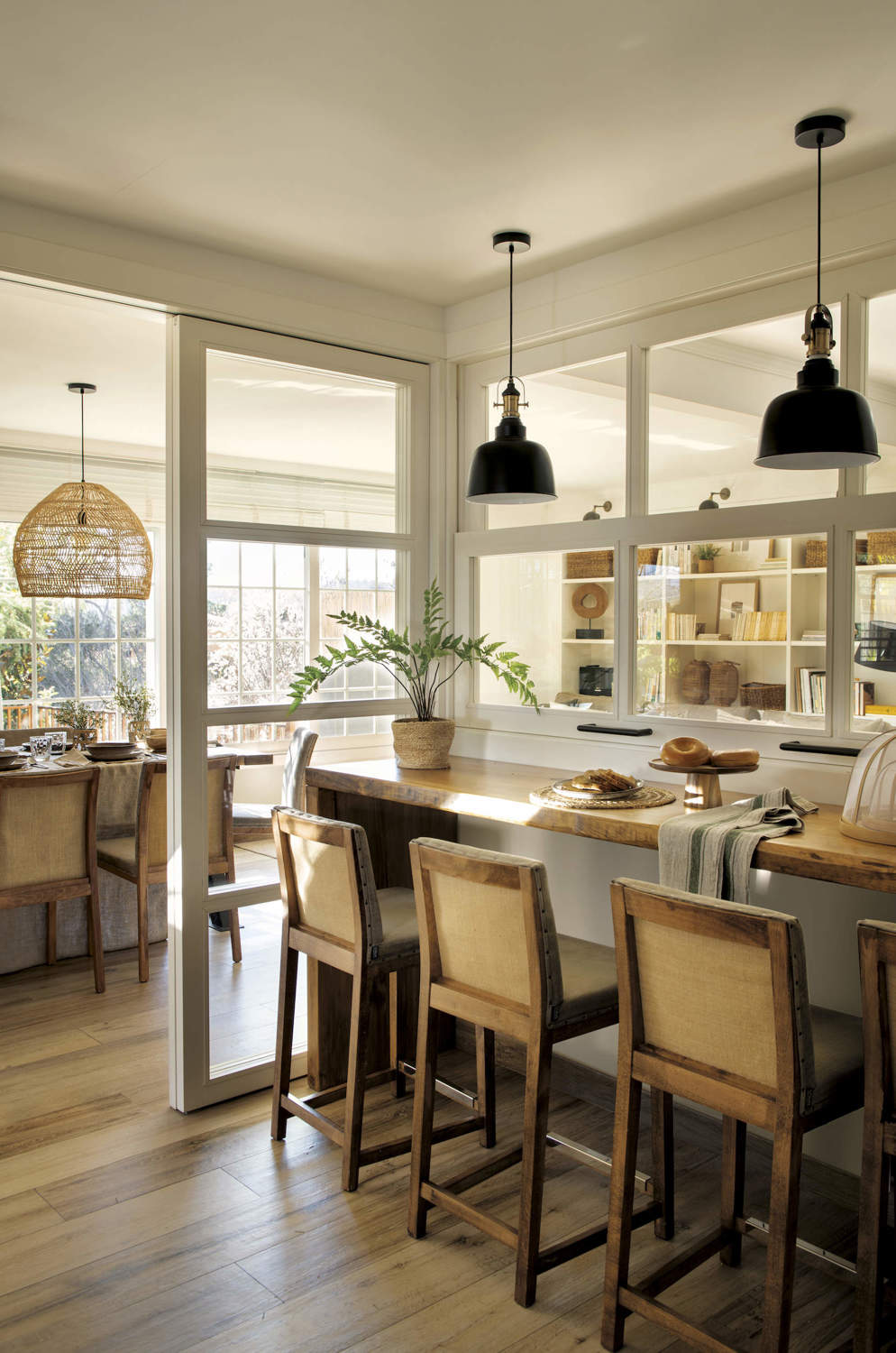 8 cocinas con zona de desayuno (offices, barras, mesitas...) bonitas y ...