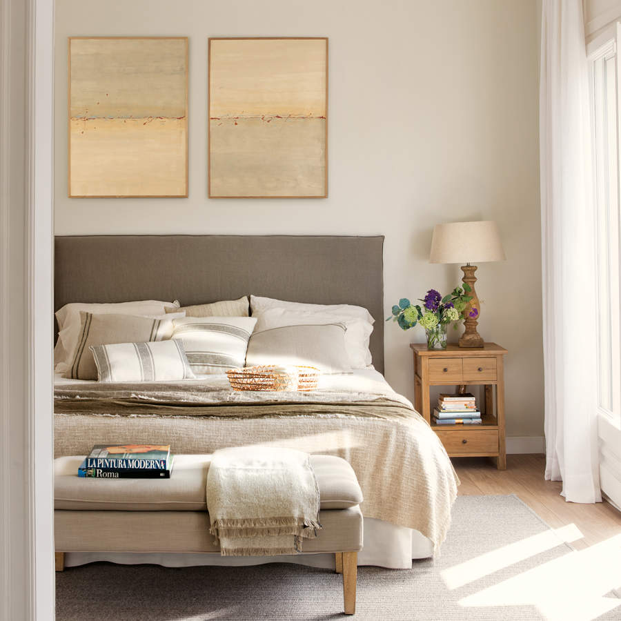 Dormitorio cálido color beige y gris