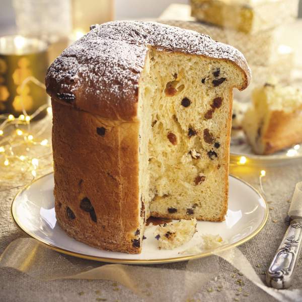 Un maestro pastelero advierte que llevas toda la vida cortando MAL el panettone: este es el secreto para hacerlo bien esta Navidad