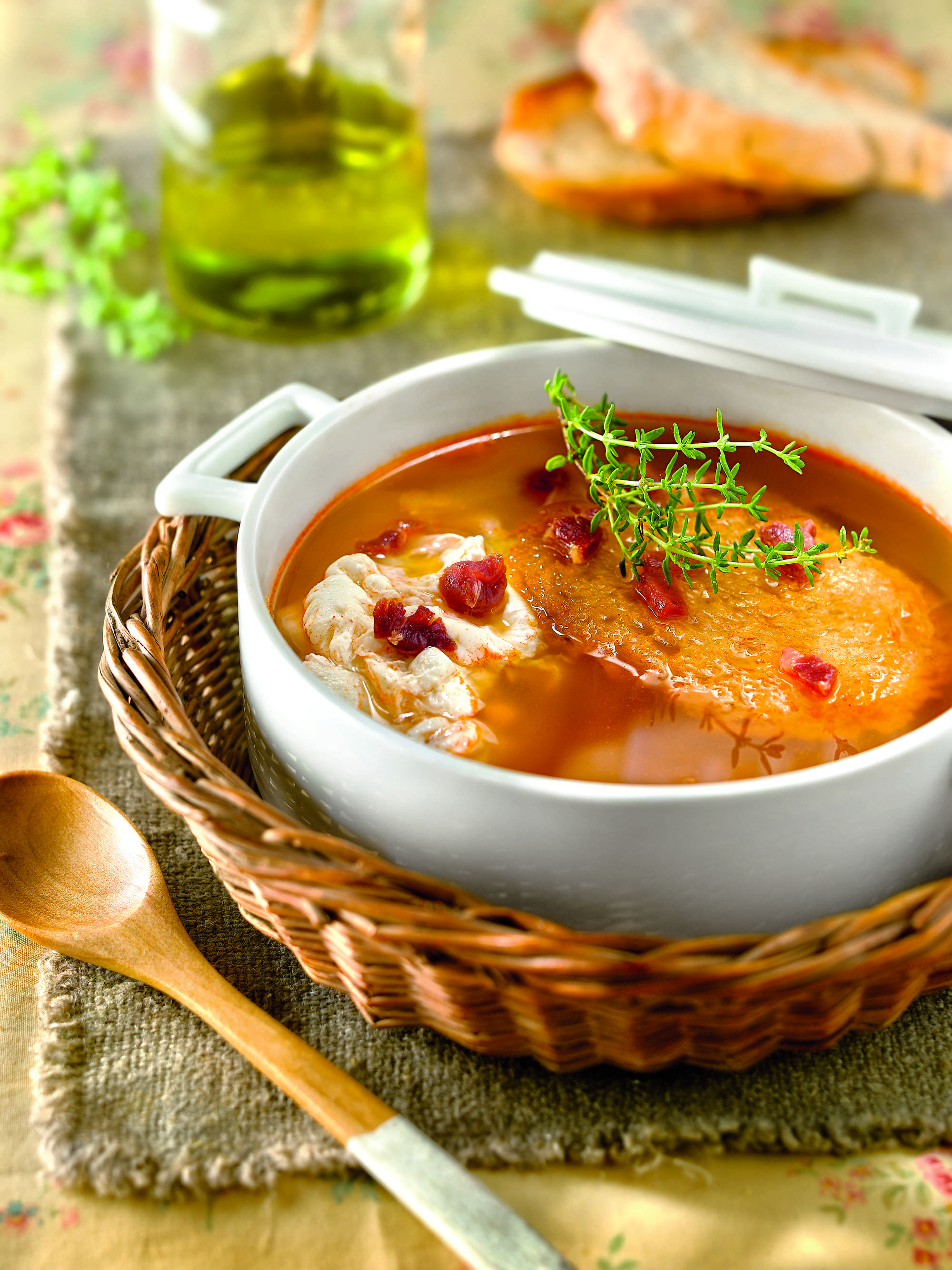 Platos de cuchara: sopa castellana.