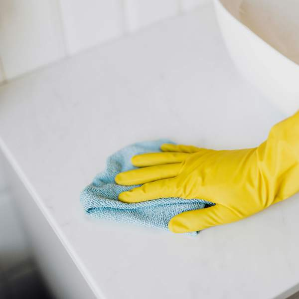 3 errores que cometes al usar tu paño de microfibra para limpiar y seguramente desconocías 