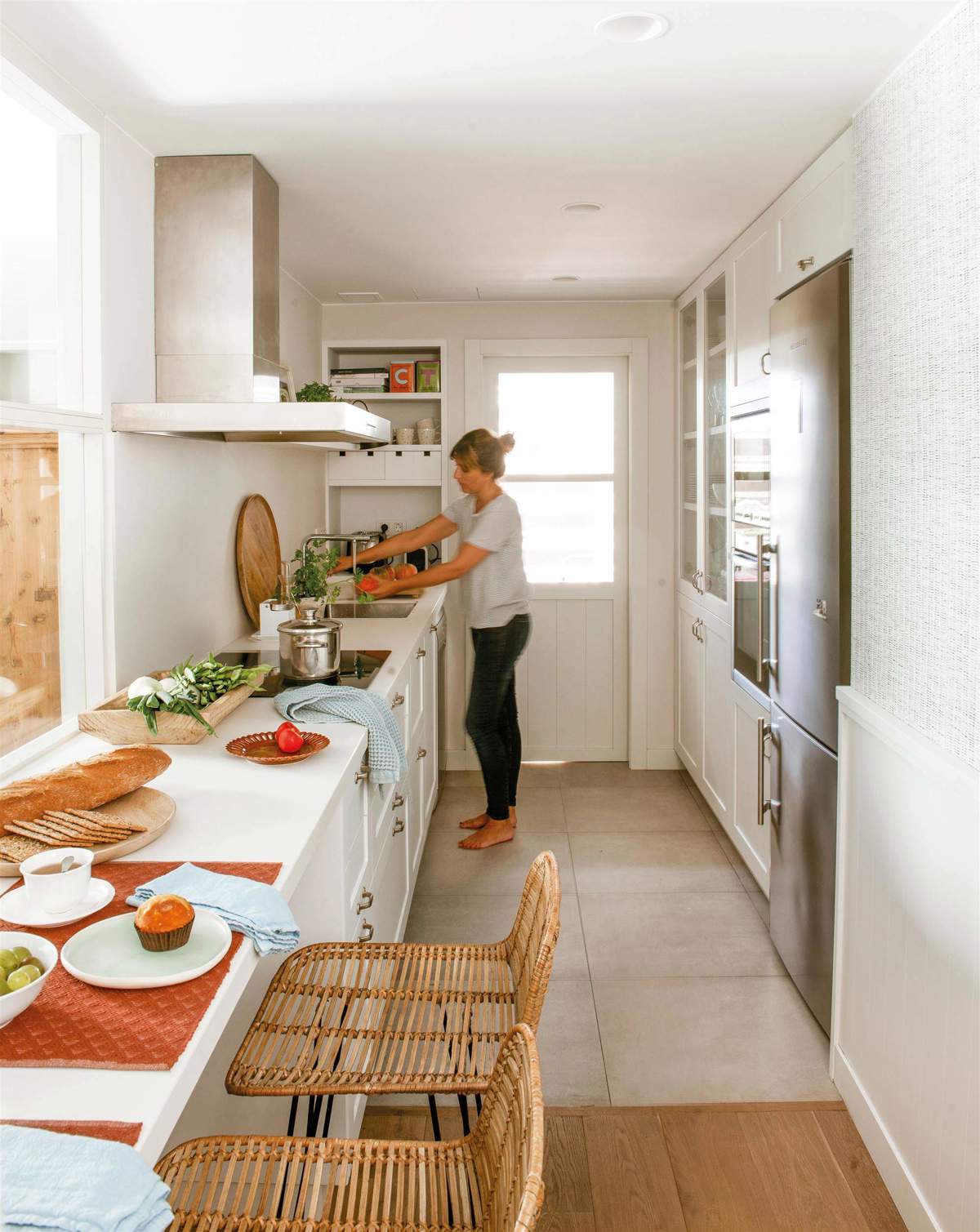 Cocinas pequeñas y estrechas: 20 FOTOS e ideas estilosas y con ...
