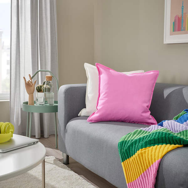 6 cojines vitamina de IKEA para darle un toque de color a tu salón o dormitorio: en 6 diseños muy llamativos (desde 2,99€)