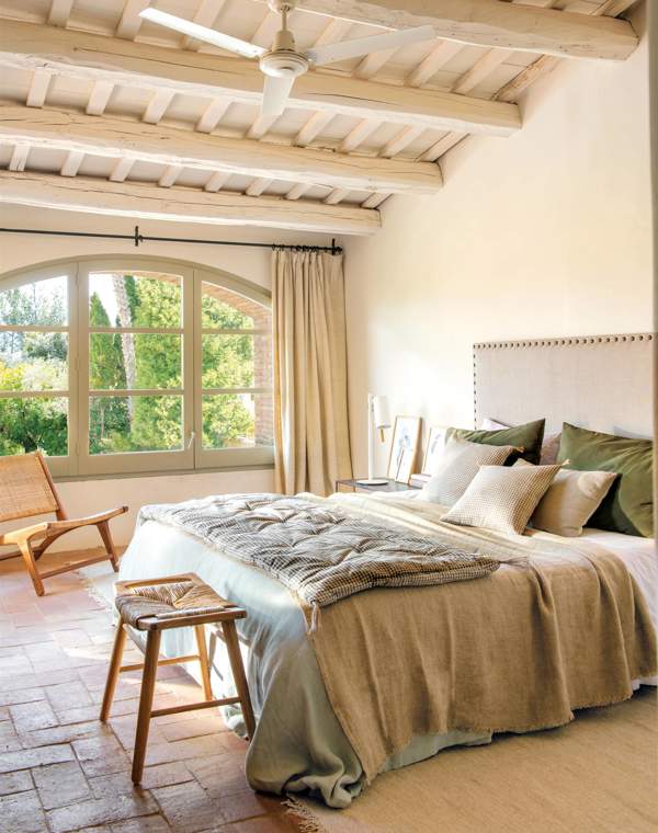 10 dormitorios elegantes y estilosos de la revista El Mueble que te inspirarán antes de renovar el tuyo