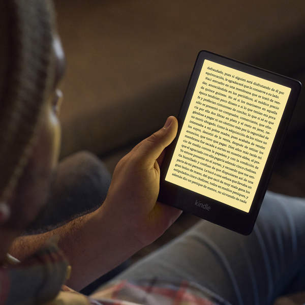 Oferta del día: Amazon realiza un descuento histórico en su Kindle Paperwhite para celebrar el Día del Libro