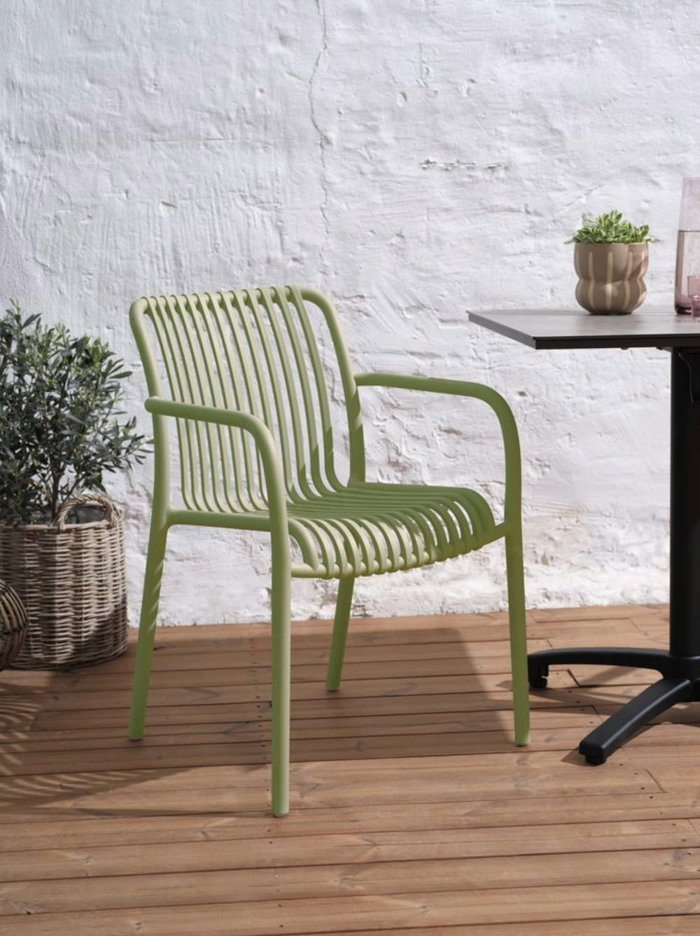 Silla de exterior NABEEN en color verde de JYSK