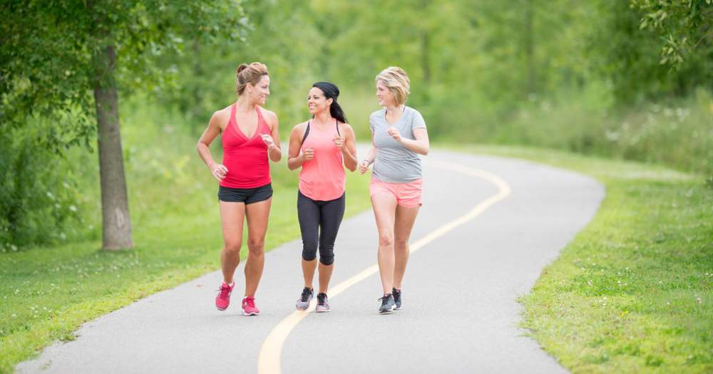 Mujeres haciendo ejercicio