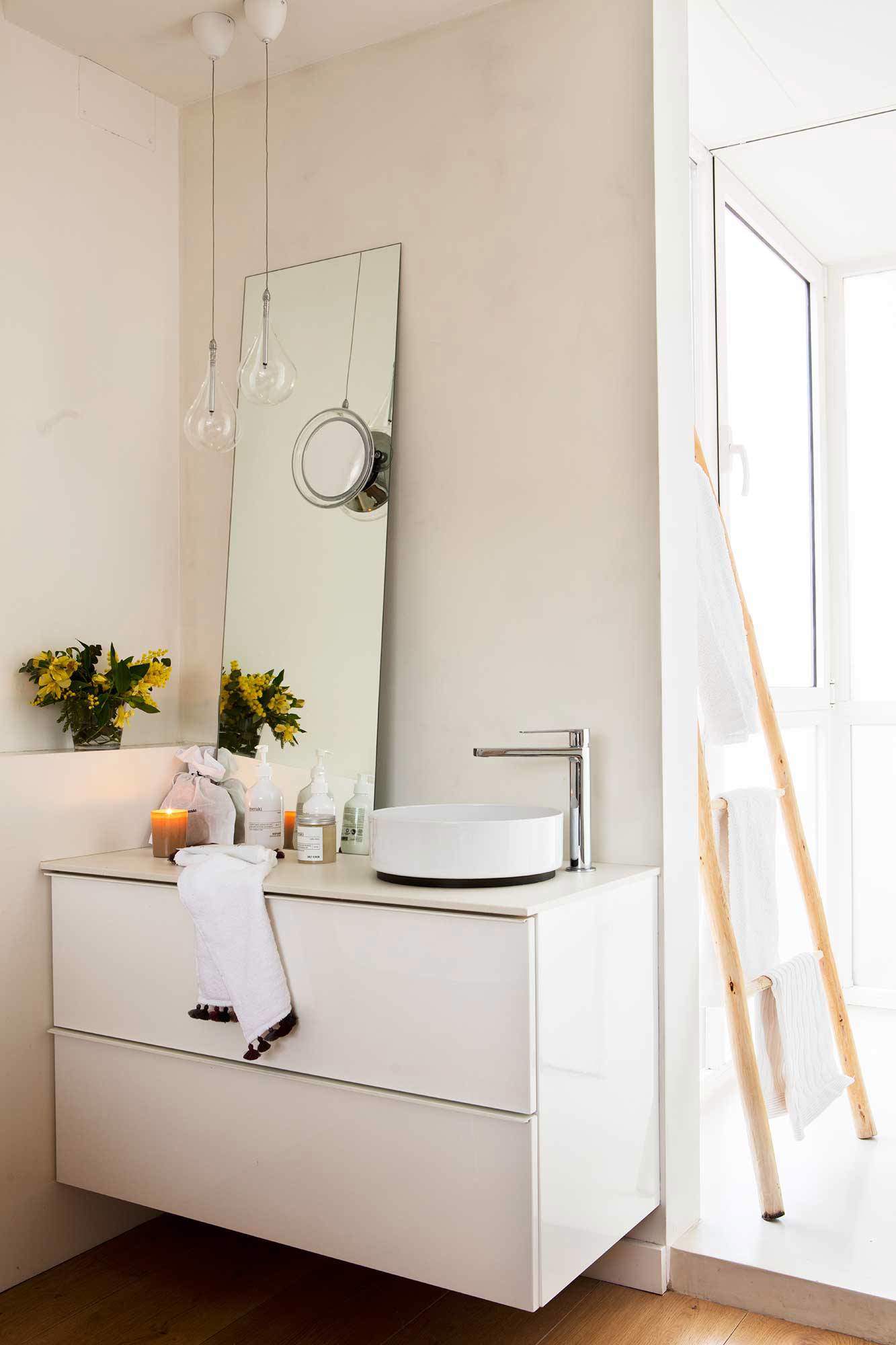 baño espejo apoyado