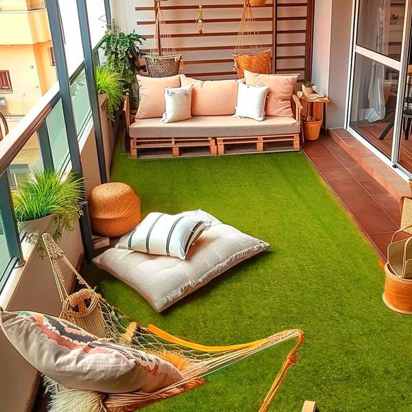 Transforma tu patio o terraza en un oasis: el césped artificial de alta densidad de Lucatex tiene su precio más bajo