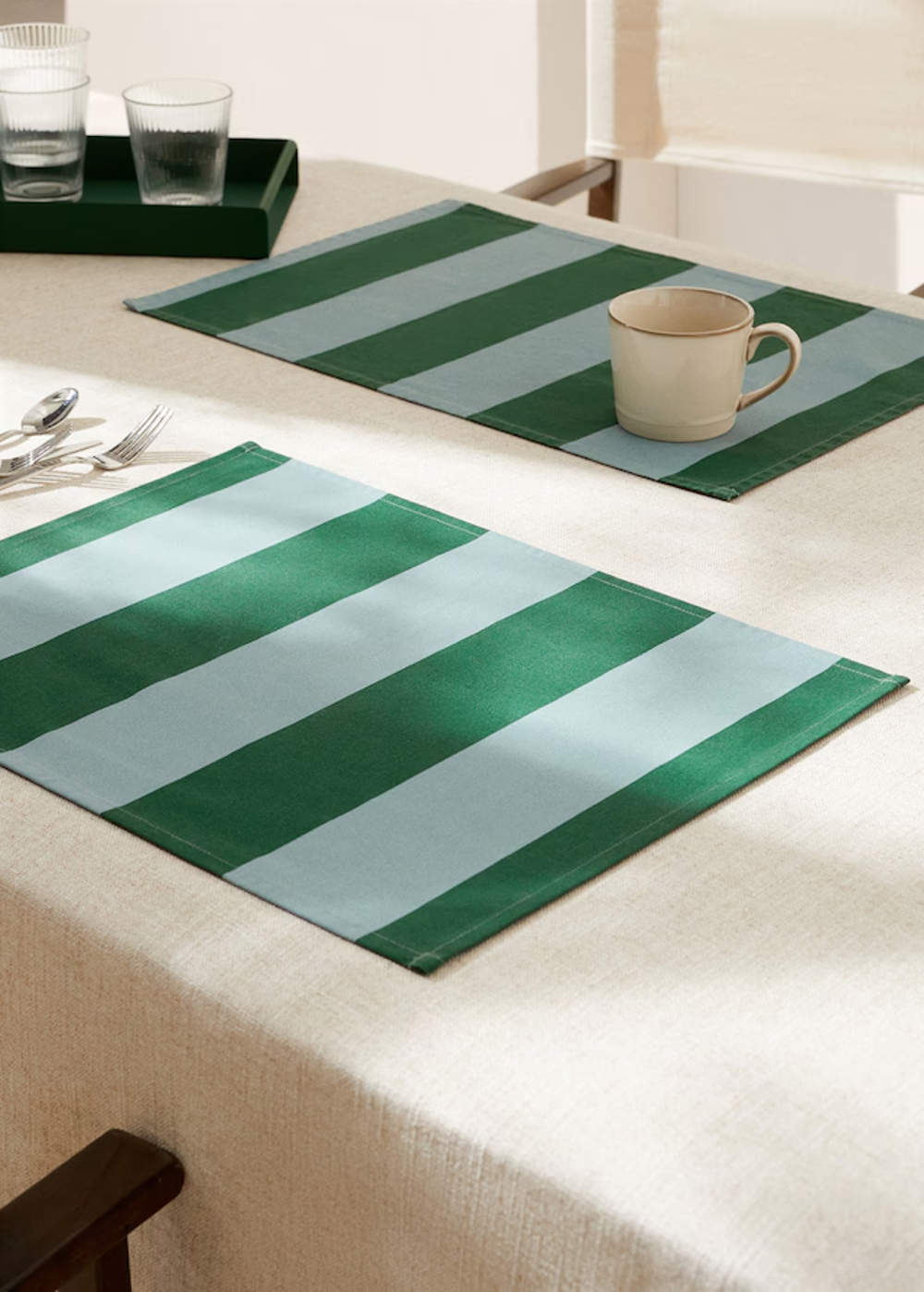 Mantel individual con rayas verdes