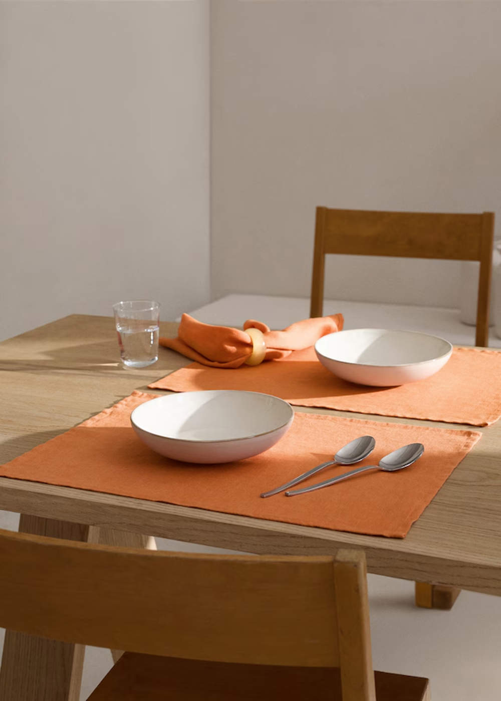Mantel individual liso en naranja