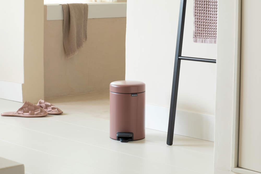 NewIcon Pedal Bin, 3L   Satin Taupe   8710755233968 Brabantia 6 NR