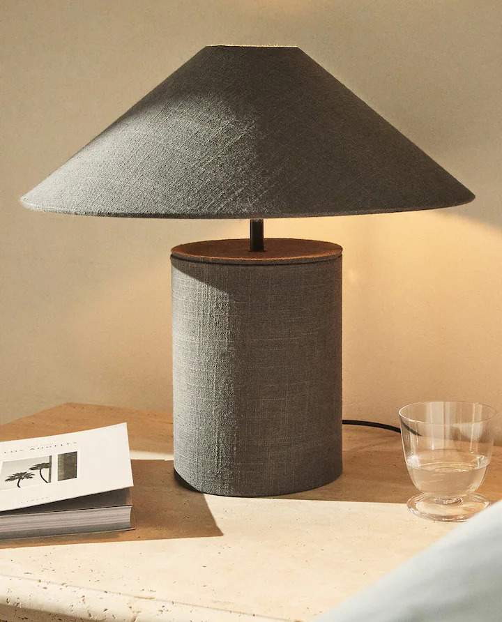 Una lámpara con tejido