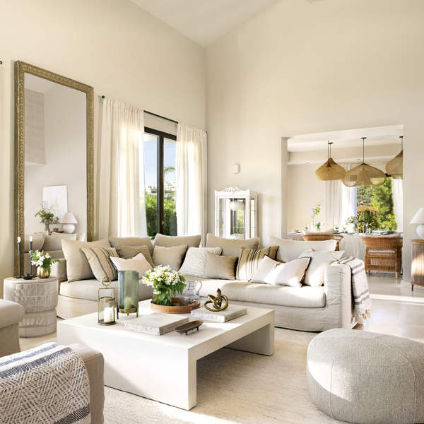 Una casa, mil estilos: el chalet más bonito de Marbella con toques rúticos, ideas modernas y muy elegantes para copiar