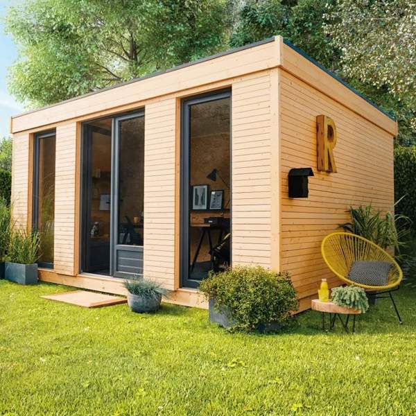 La MINI CASA de madera de 24m2 de Leroy Merlin es estilosa, moderna y cuesta solo 10.999 €. ¡Una habitación extra en el jardín!