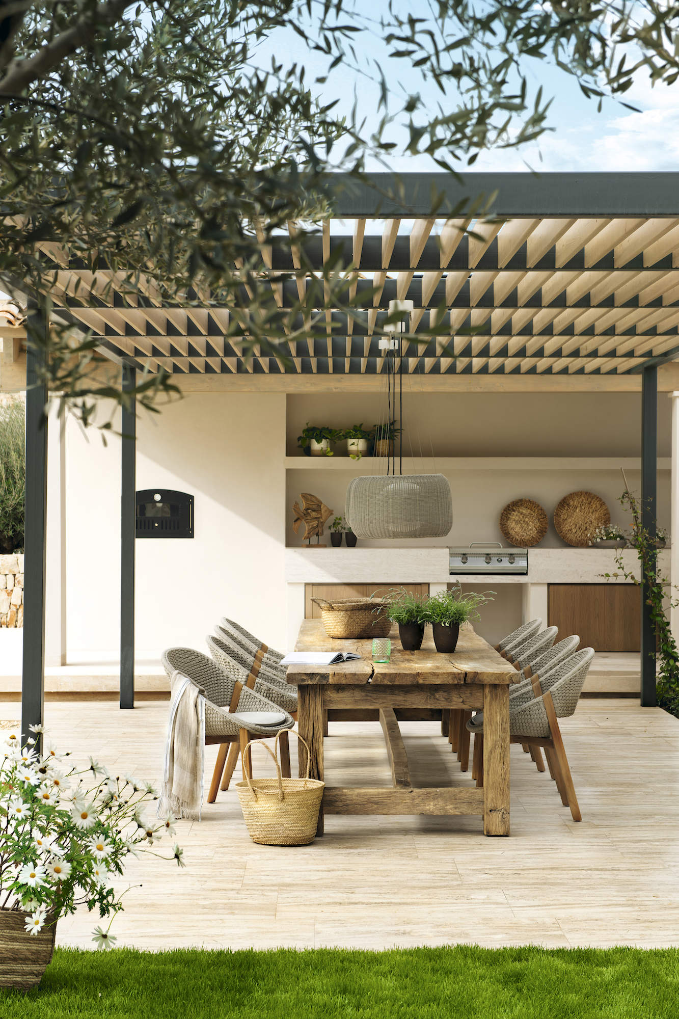 Comedor exterior con pérgola bioclimática 00558700