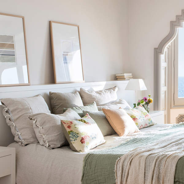 NO fallan: 14 combinaciones de cojines para dormitorios veraniegos y estilosos